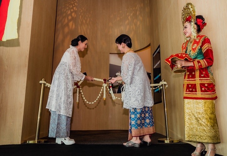 (KiKa) Sri Panggung, Tompi, dan Renita Sari Adrian dalam konferensi pers Re-Opening Galeri Indonesia Kaya