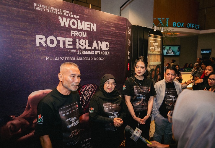 Women From Rote Island